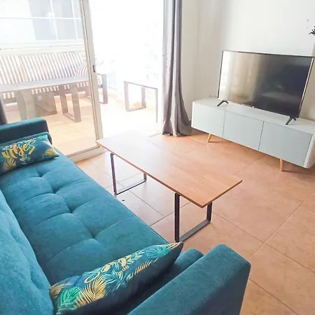 Privatunterkunft Luxury Private -sea View, Netflix, Gym- 5 Min From Beach! - Private In Shared Larnaka