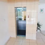 Luxury Private -sea View, Gym- 5 Min From Beach! - Private In Shared 民宿 *