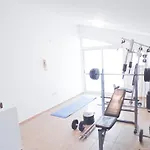 民宿 Luxury Private -sea View, Gym- 5 Min From Beach! - Private In Shared 拉纳卡