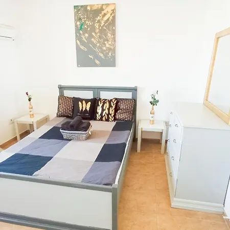 Luxury Private -sea View, Gym- 5 Min From Beach! - Private In Shared لارنكا