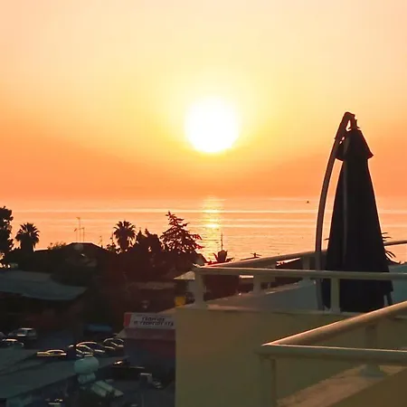 Luxury Private -sea View, Gym- 5 Min From Beach! - Private In Shared * لارنكا