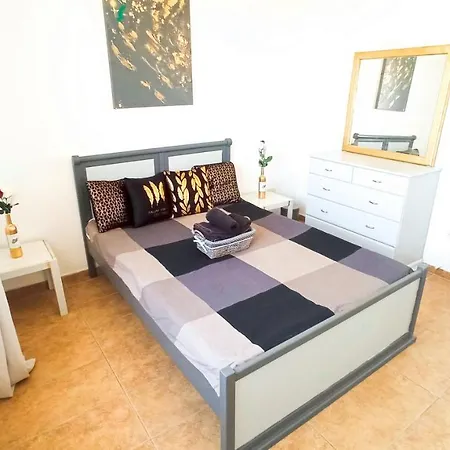 Luxury Private -sea View, Gym- 5 Min From Beach! - Private In Shared Accommodatie bij particulieren *