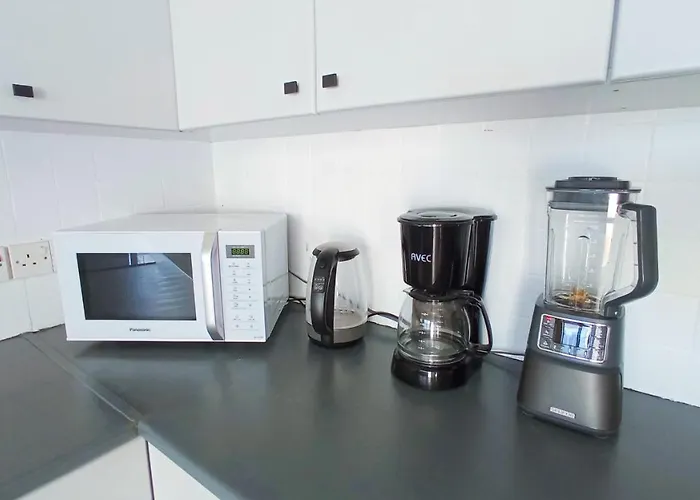 Luxury Private -sea View, Gym- 5 Min From Beach! - Private In Shared Rum i privatbostad