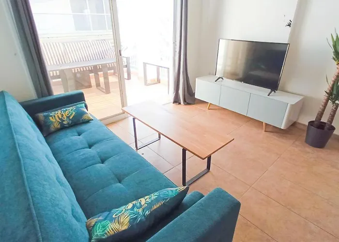 Rum i privatbostad Luxury Private -sea View, Gym- 5 Min From Beach! - Private In Shared Larnaca