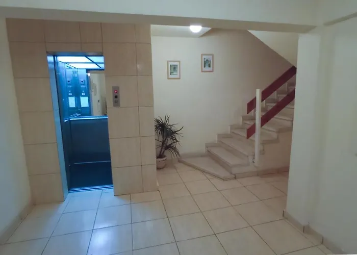 Luxury Private -sea View, Gym- 5 Min From Beach! - Private In Shared Larnaca