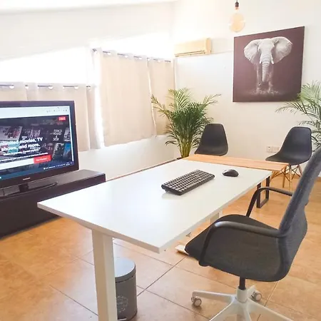 Luxury Private -sea View, Gym- 5 Min From Beach! - Private In Shared Privatunterkunft *